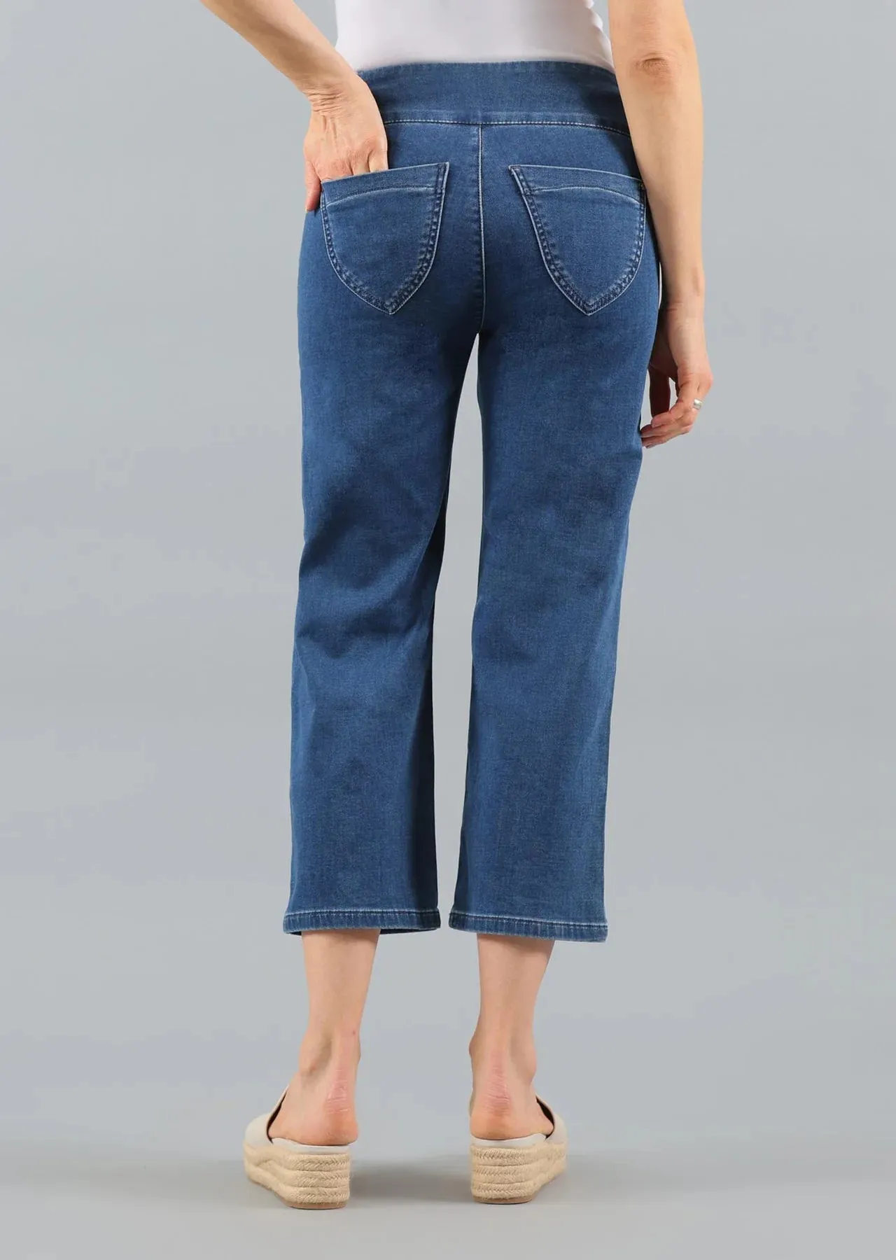 824107 Hailey Denim Gaucho Pant