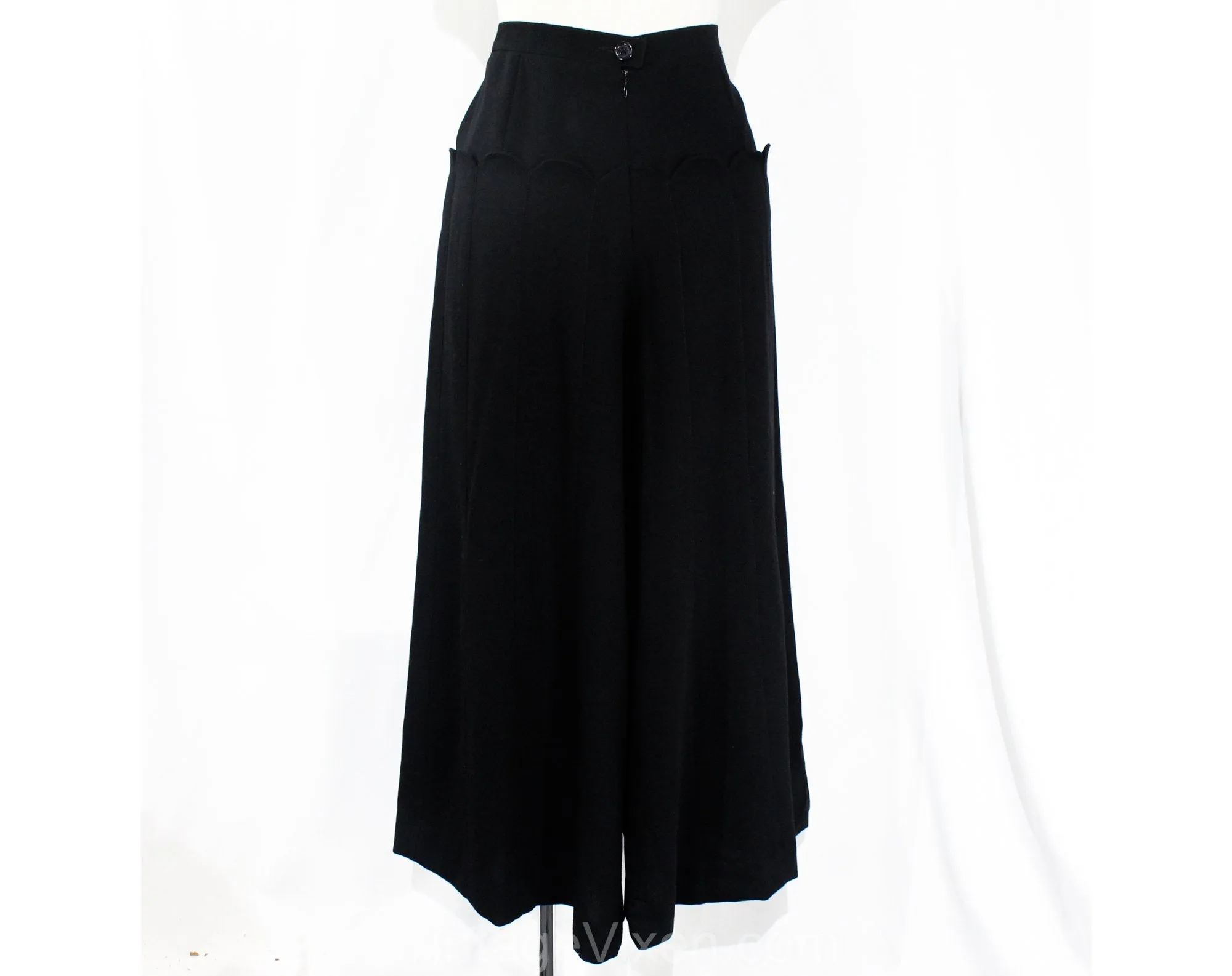 Size 12 Black Pants - Designer Karl Lagerfeld 1990s Wide Leg Large 1940s Style Gaucho Trousers - Scalloped Hip Seam Pockets - Waist 30.5